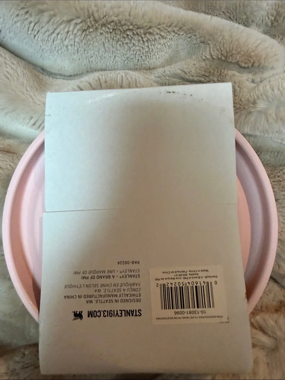 Stanley Pet Bowl in Pink with Splash-Proof Lid